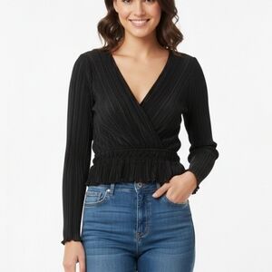 NWT Kirious Los Angeles Black Pleated Wrap Long Sleeve Crop Top Size Medium